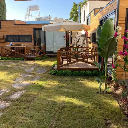 別荘 Robinson Tiny House Park