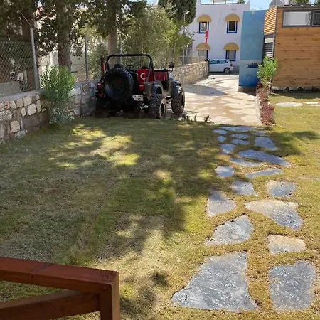 Robinson Tiny House Park Holiday home